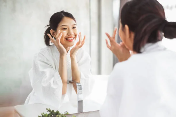 Vitamin C giúp chăm sóc da, bảo vệ làn da của bạn khỏi tác hại của ô nhiễm môi trường và các tia cực tím