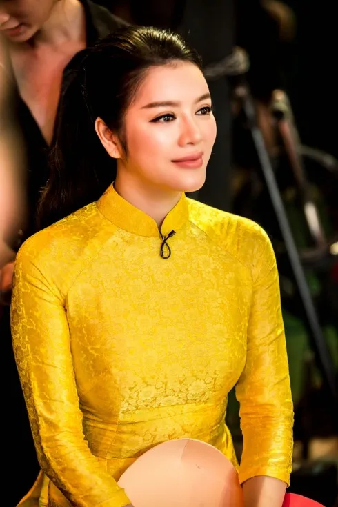 Lý Nhã Kỳ trổ tài vũ đạo trong "Bí mật đêm Chủ Nhật"-10