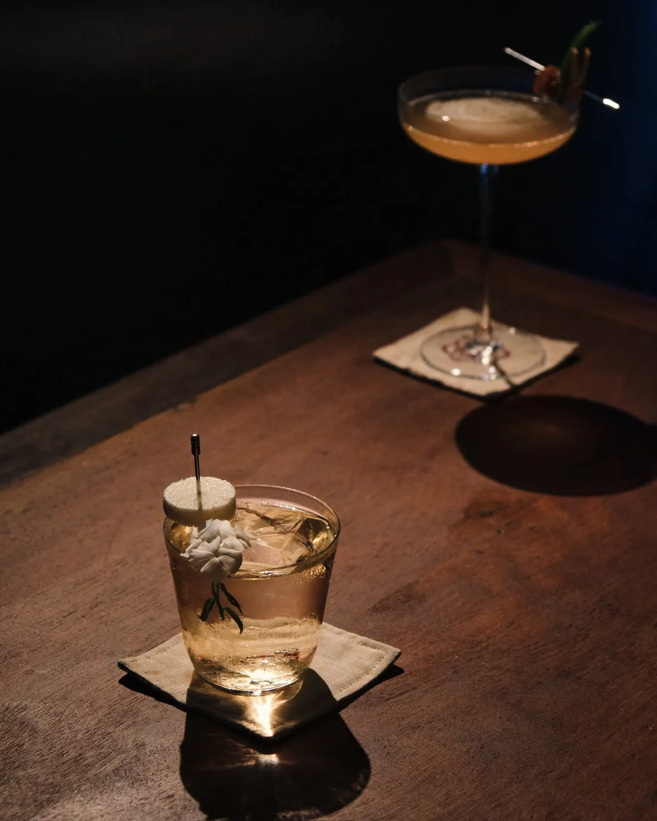 thức uống tại quán Ômm Mixology