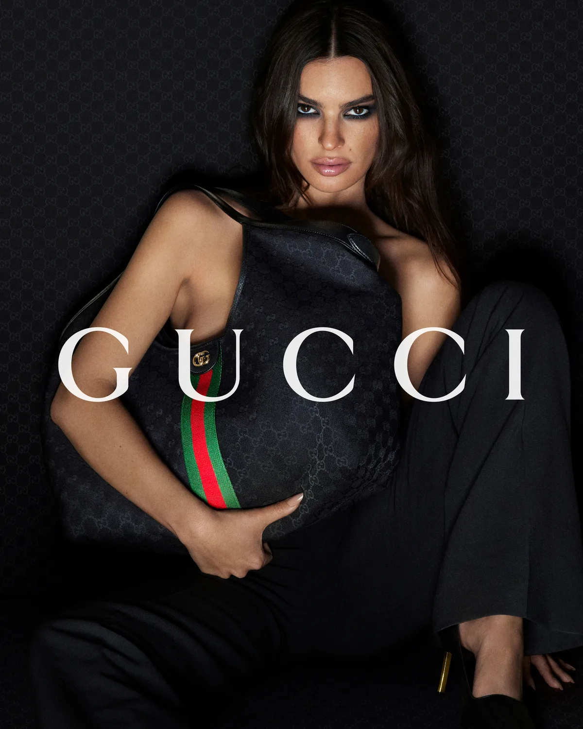 Emily Ratajkowski trong chiến dịch "Beauty and the Bag" của Gucci