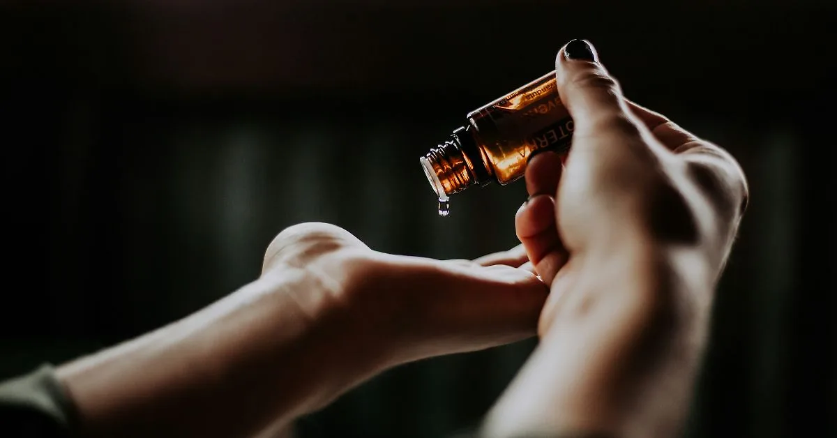 Pha loãng tinh dầu gừng và massage