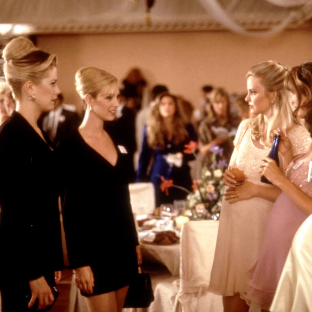Ảnh: Phim Romy and Michele’s High School Reunion