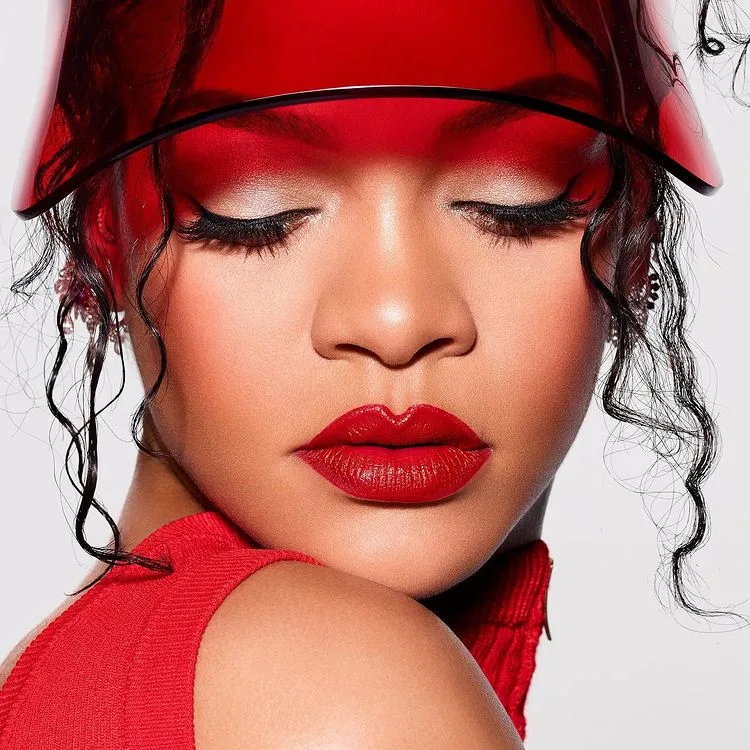 Tin làm đẹp tháng 2/2022: Fenty Beauty ra mắt Fenty Icon Refillable Lipstick Tin làm đẹp tháng 2/2022: Fenty Beauty ra mắt Fenty Icon Refillable Lipstick