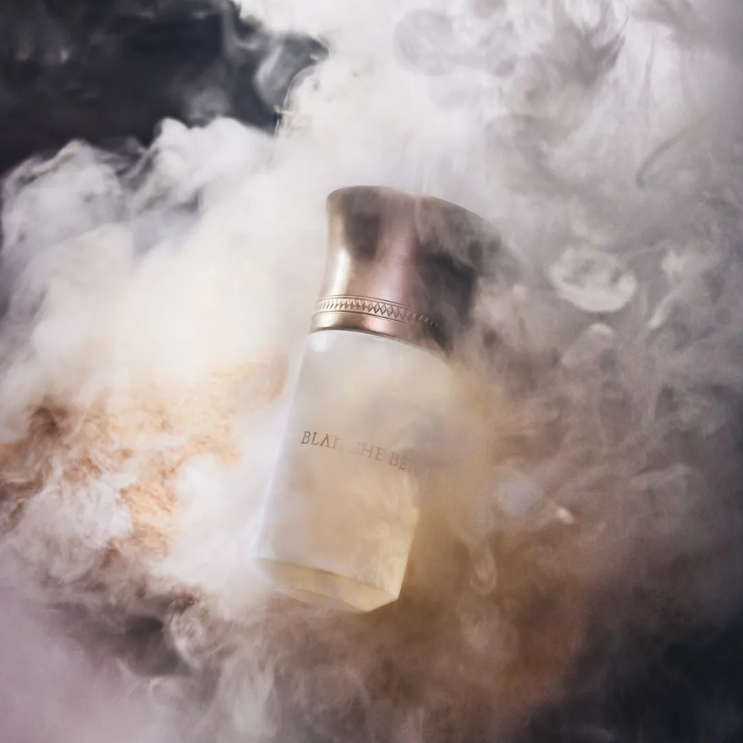 Hình ảnh nước hoa Blanche Bête Liquides Imaginaires vừa thắng giải tại ELLE Beauty Awards.