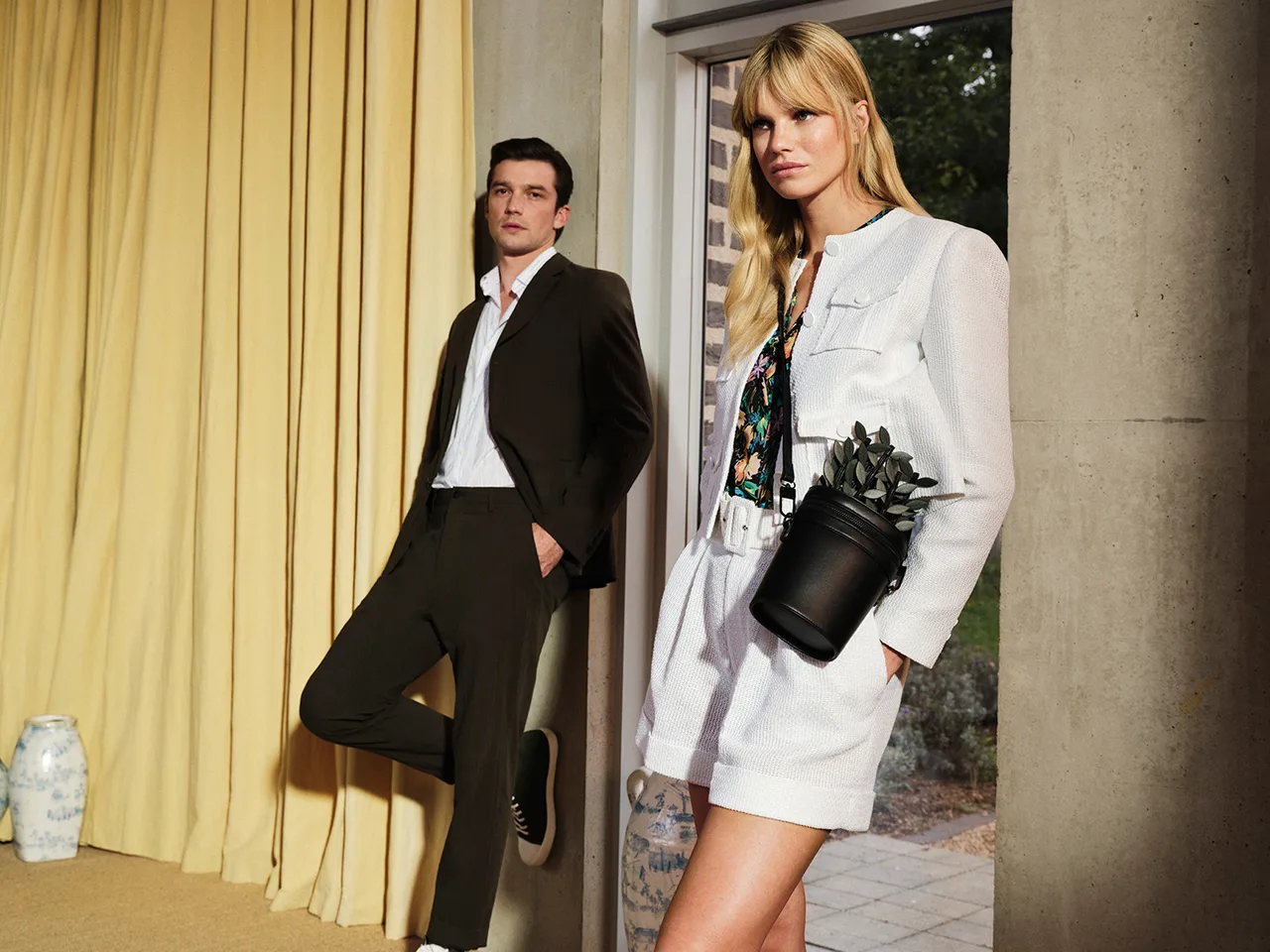 các thiết kế TED BAKER Xuân Hè 2022