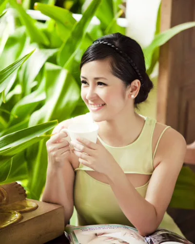 ca si hong nhung do le thien vien chup 1