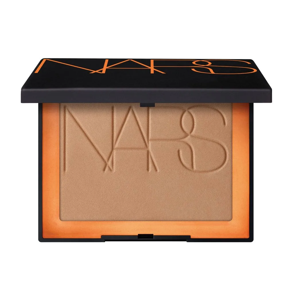 Phấn phủ dạng nén Nars. Phấn phủ dạng nén Nars.