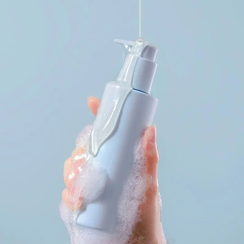 sua-rua-mat-Laneige-Water-Bank-Blue-Ha-Cleansing-Gel-1.jpg