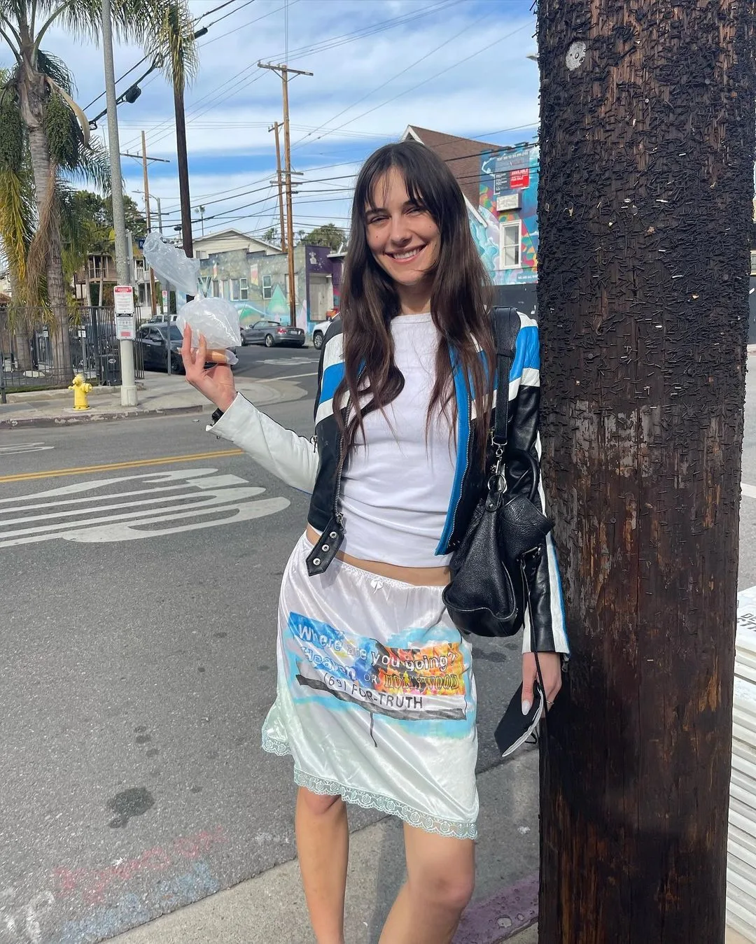 devon lee carlson mặc áo khoác da racing jacket