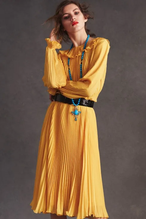 Vàng lemon chiffon