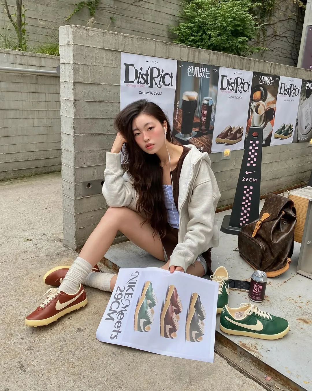 chaaemonie diện sneaker da