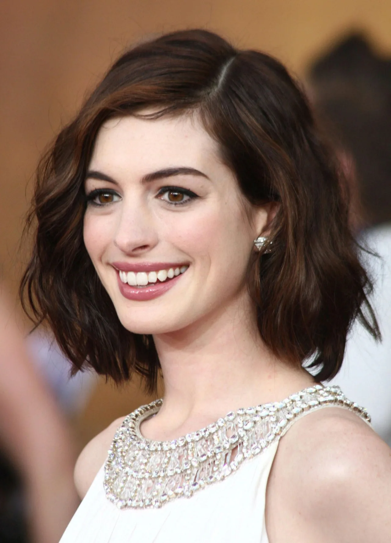 Anne Hathaway kiểu tóc lob Anne Hathaway kiểu tóc lob