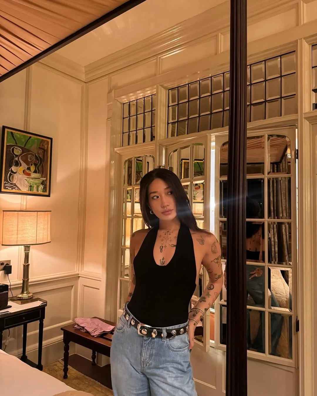 dj peggy gou diện áo không tay