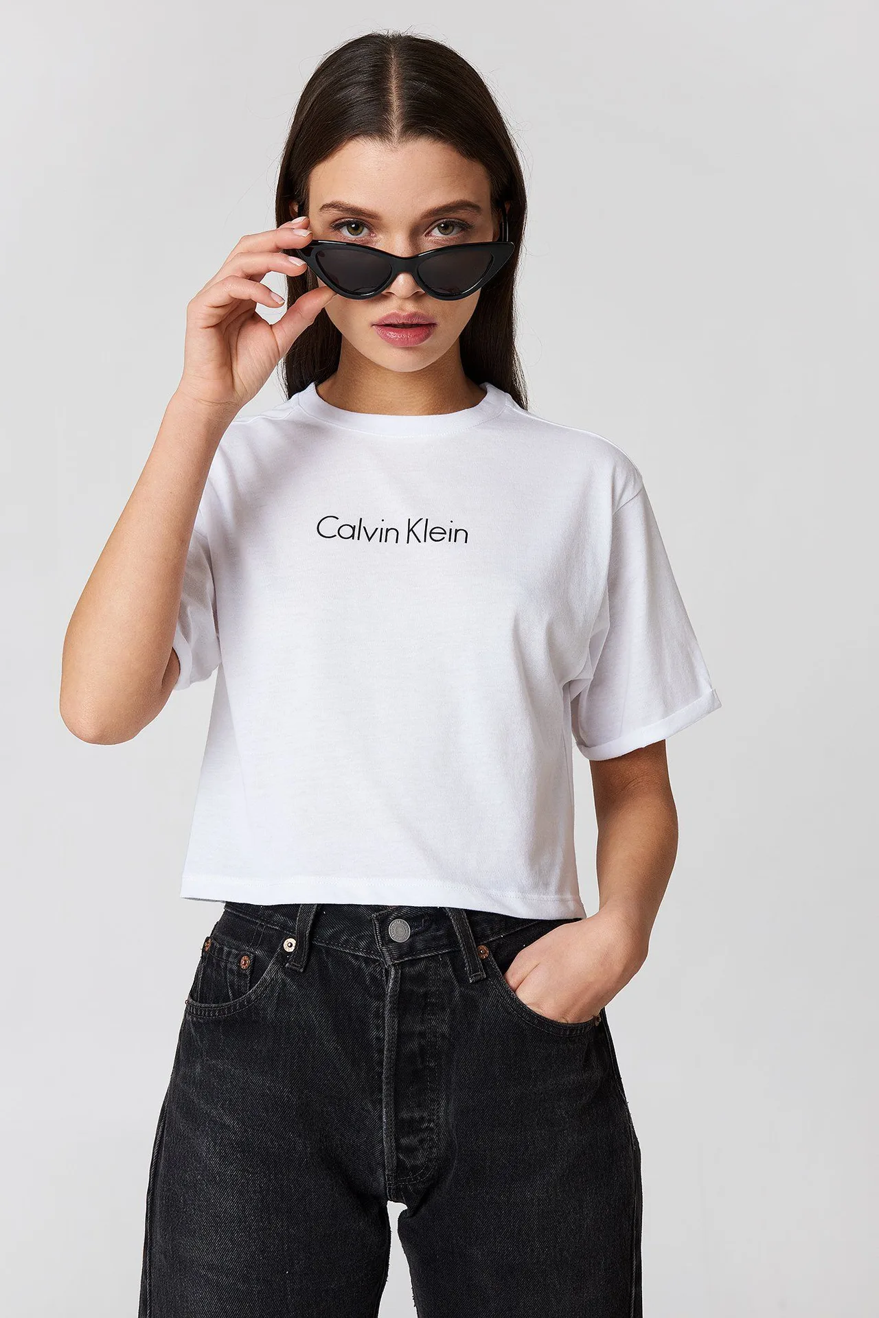 mặc đồ công sở theo ngày áo thun