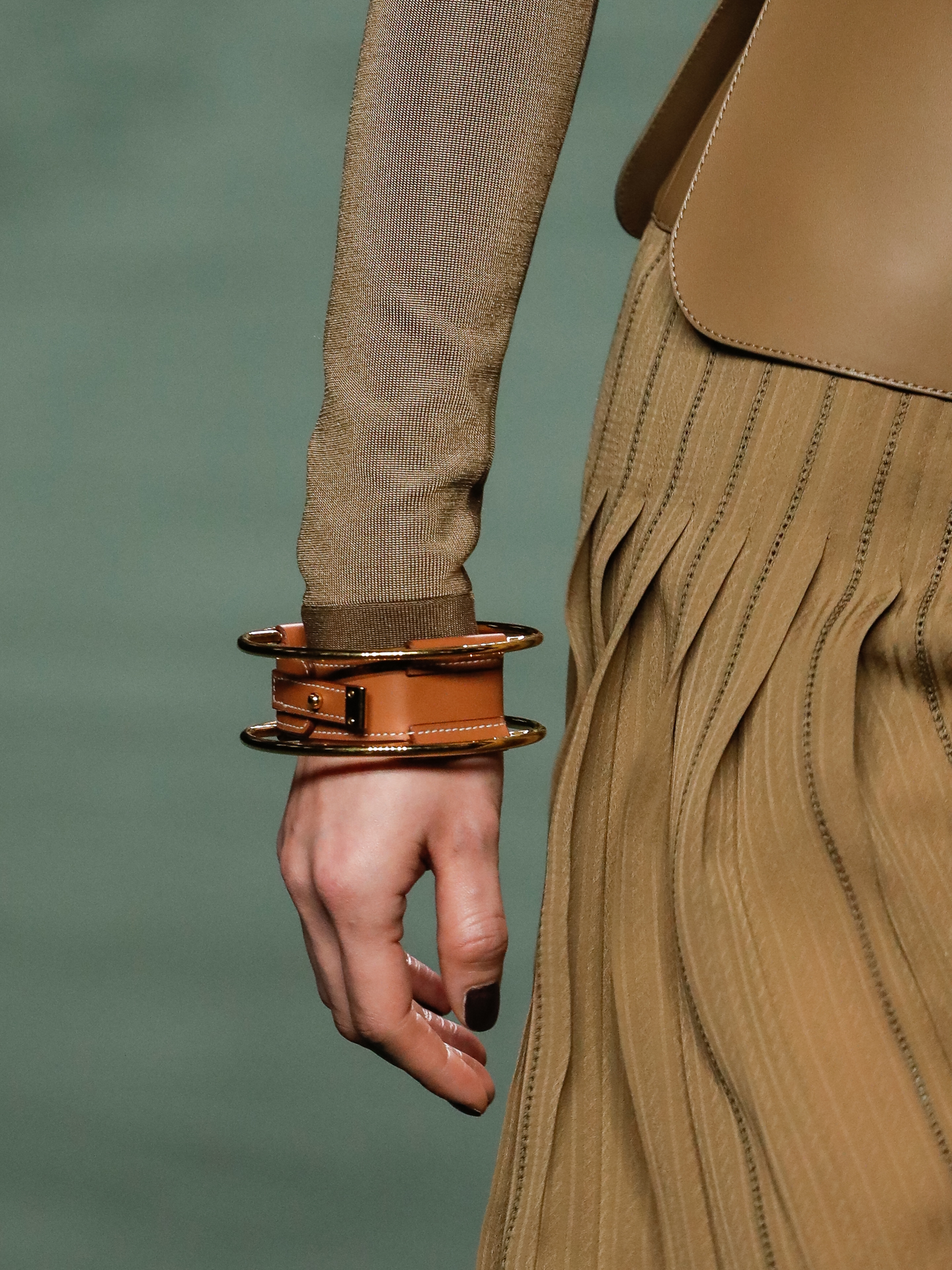 vòng tay trong BST Hermès Thu Đông 2022