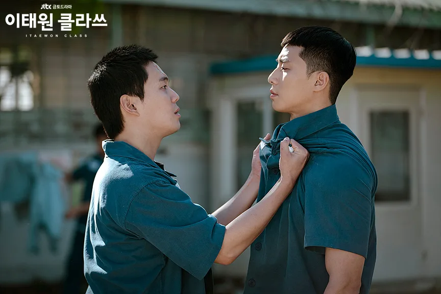 Choi Seung Kwon ẩu đả với Park Sae Ro Yi trong nhà tù ở tầng lớp Itaewon