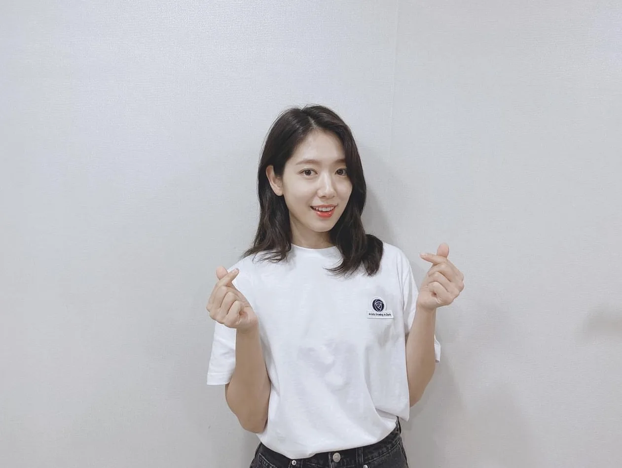 Park Shin Hye với tóc layer mái bay. Park Shin Hye với tóc layer mái bay và khuôn mặt dài