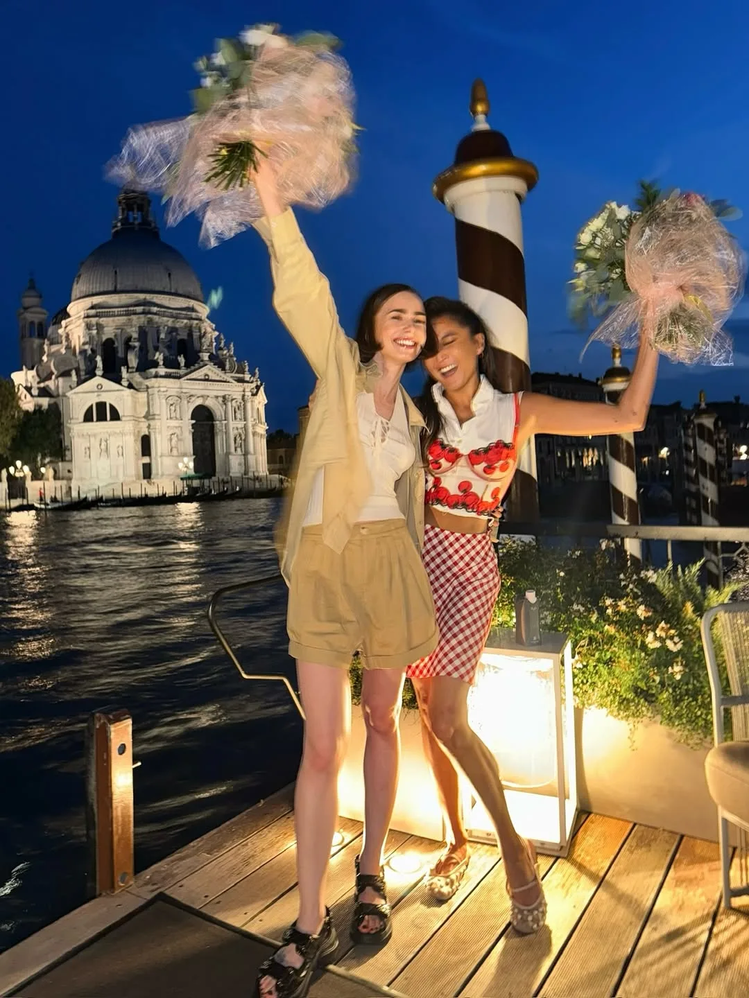 thời trang Lily Collins
