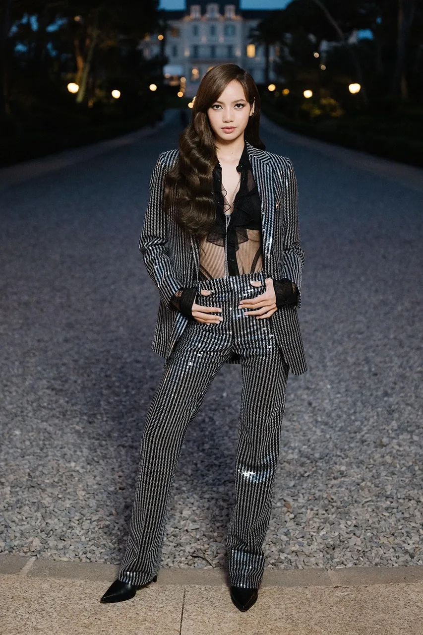 lisa blackpink