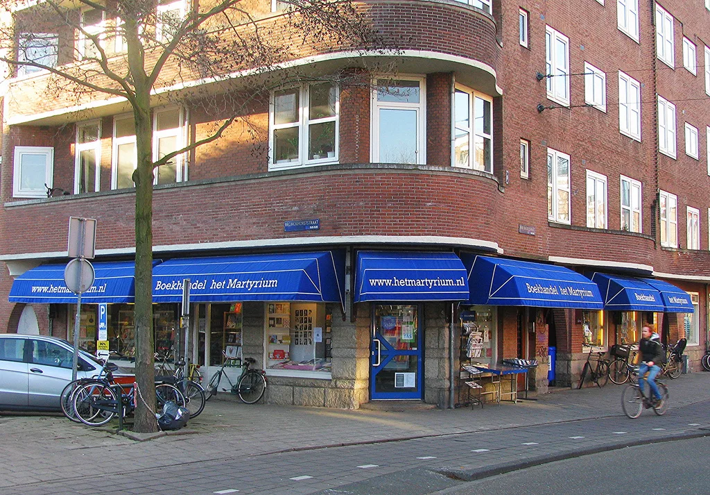 hiệu sách ở thành phố amsterdam