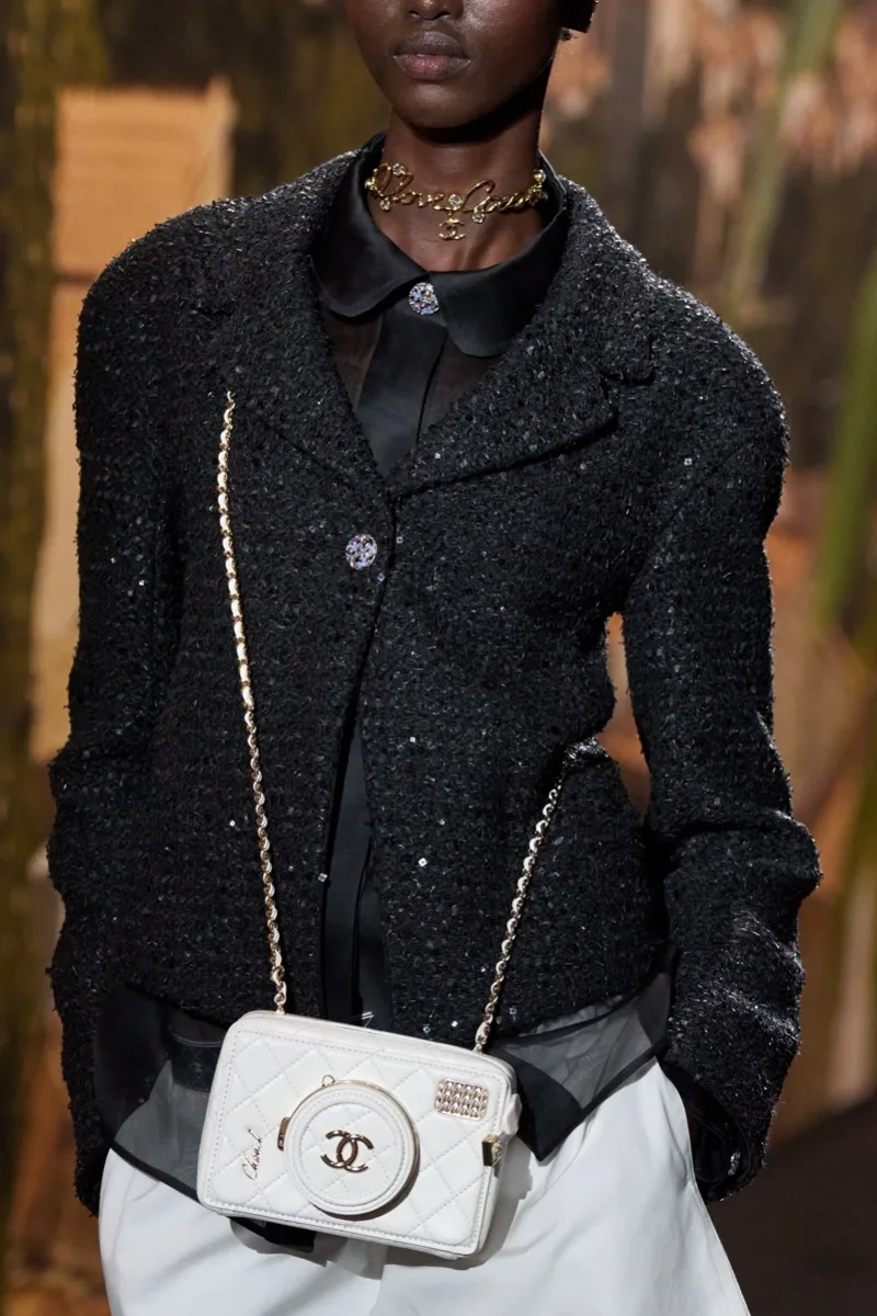 chanelofficial túi xách máy ảnh