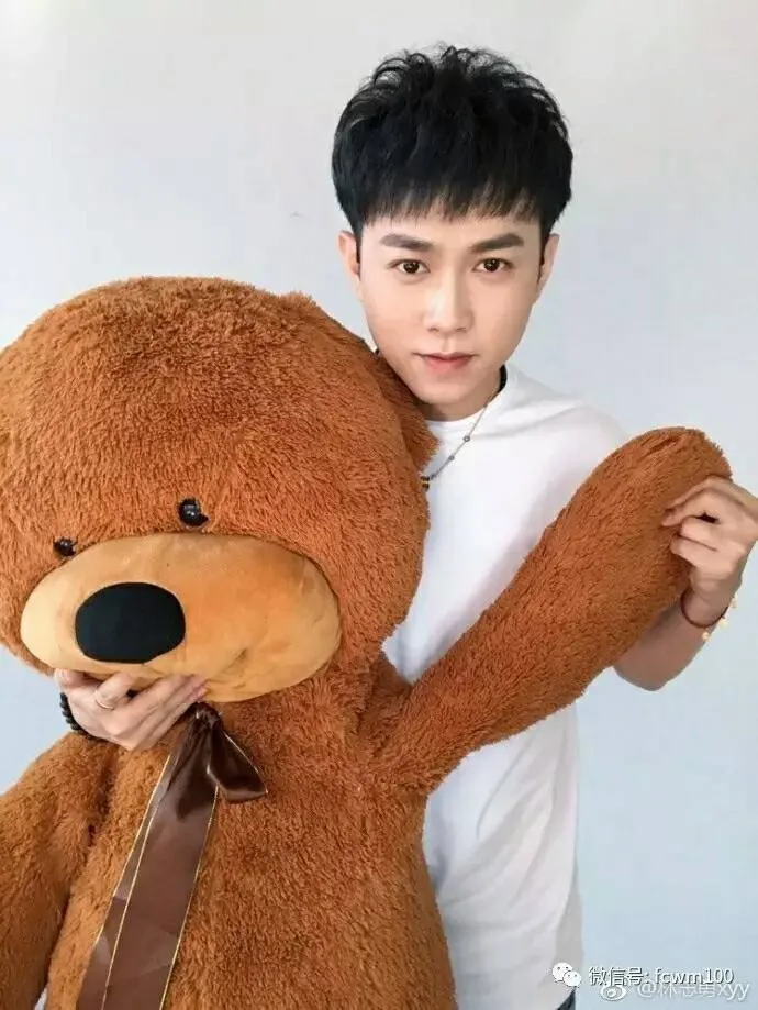 Đổ gục trước màn tỏ tình của tứ đại nam thần Phi Mỹ Đổ gục trước màn tỏ tình của tứ đại nam thần Phi Mỹ