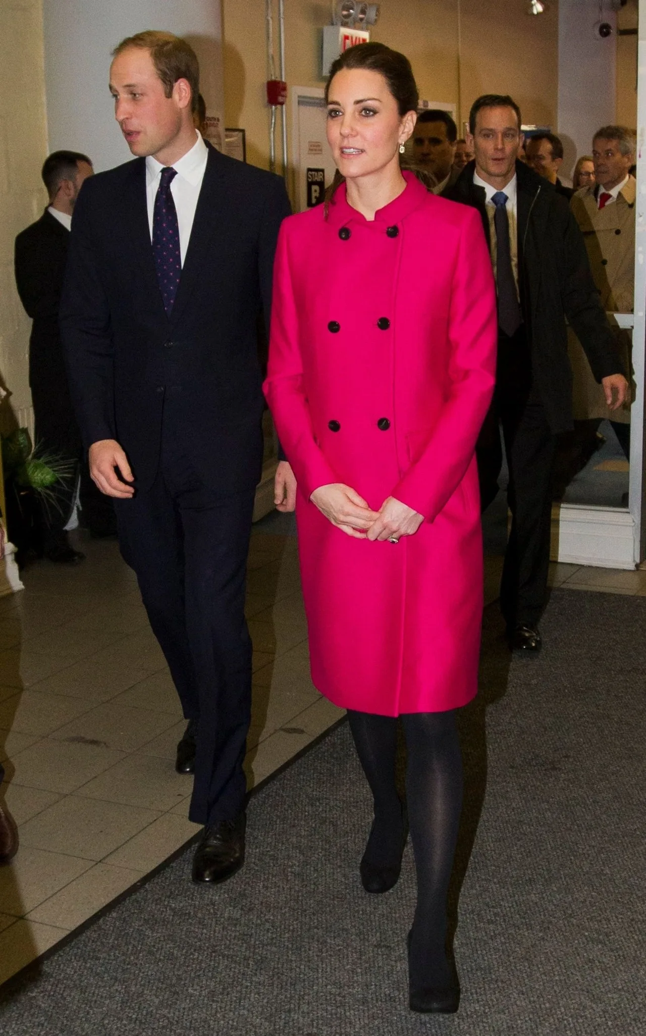 Công nương Kate Middleton ngầm tiết lộ giới tính em bé thứ ba qua chiếc áo hồng? Công nương Kate Middleton ngầm tiết lộ giới tính em bé thứ ba qua chiếc áo hồng?