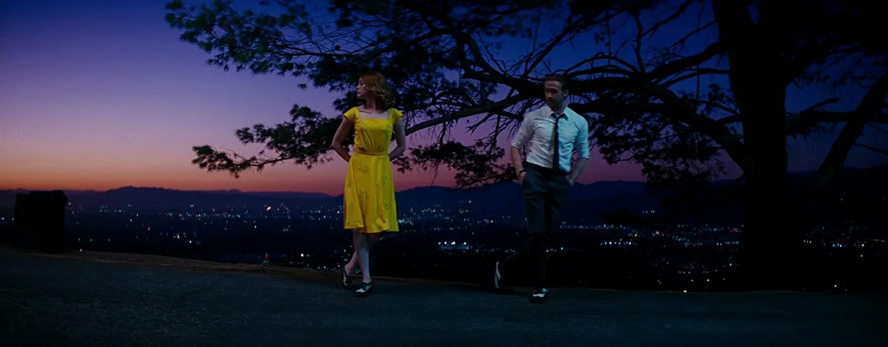 thời trang phim âu mỹ la la land bộ đầm vàng