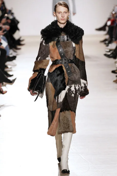 Những thiết kế từ Proenza Schouler phong phú trong cách ráp nối phối màu từ lông thú