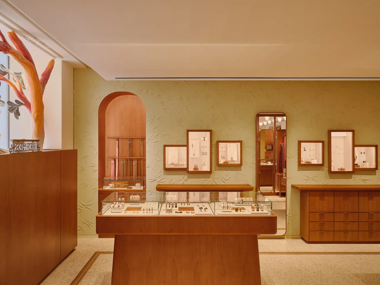 Cửa hàng Hermès Tràng Tiền Hà Nội.