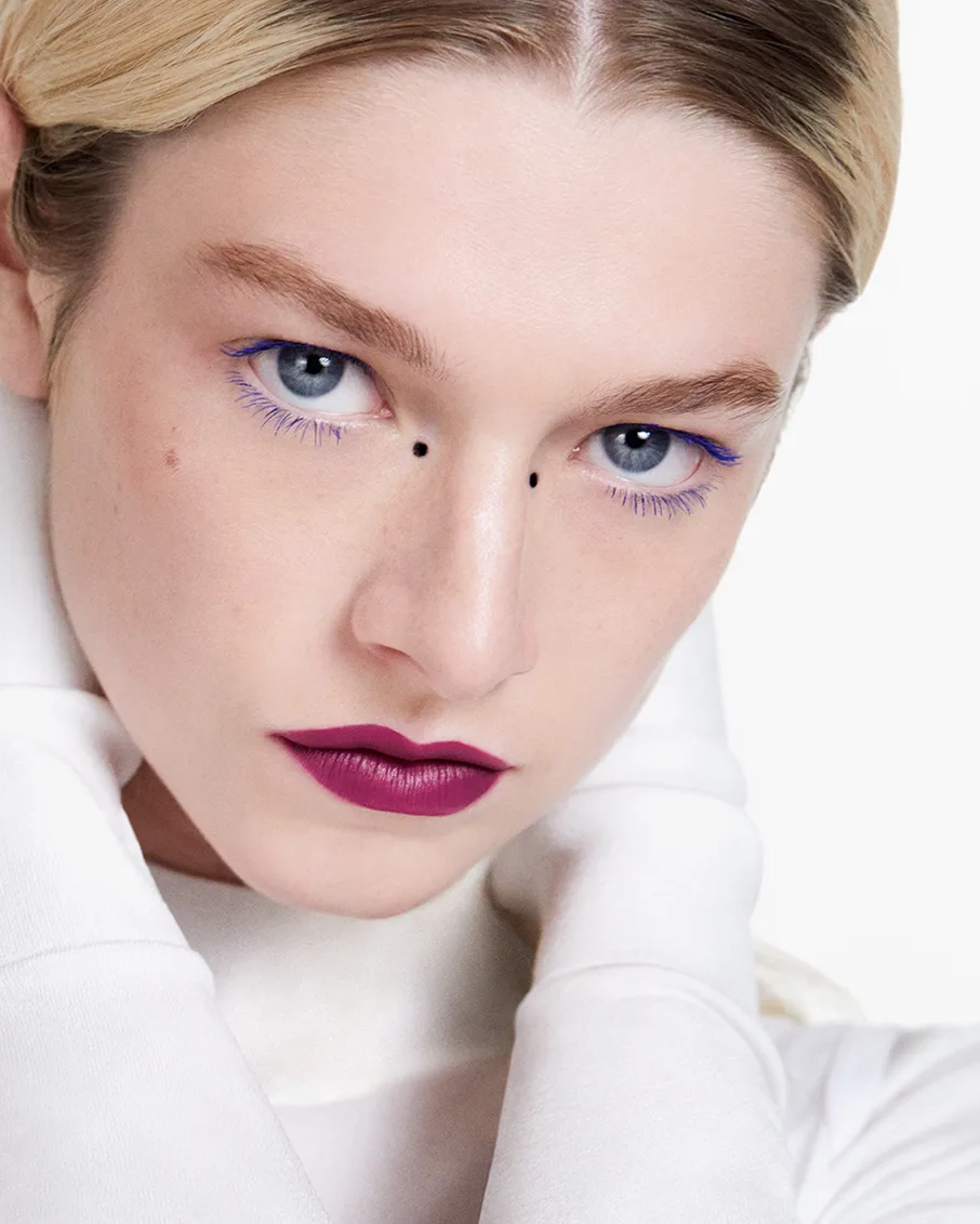 Hunter Schafer đã trở thành Đại sứ Thương hiệu Toàn cầu cho SHISEIDO Makeup Hunter Schafer đã trở thành Đại sứ Thương hiệu Toàn cầu cho SHISEIDO Makeup