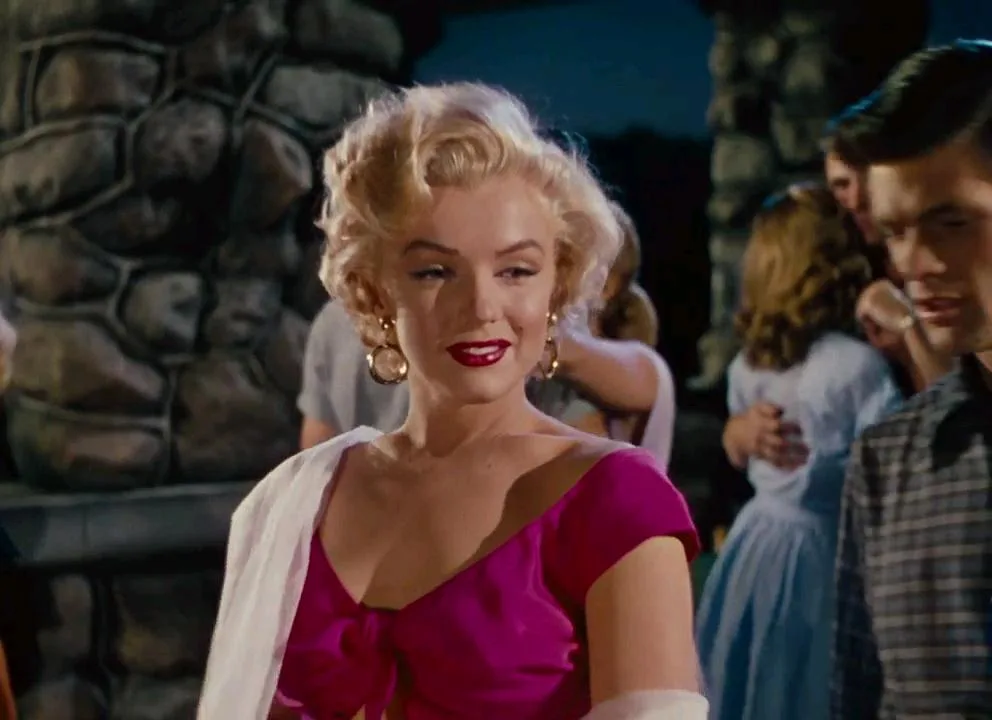 Monroe - biểu tượng sắc đẹp màn ảnh Hollywood thời kỳ hoàng kim.