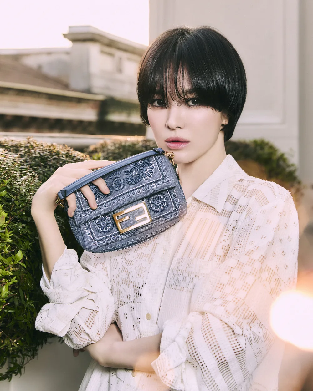 song hye kyo diện túi fendi