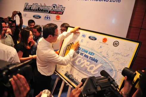 Ford mở rộng và trẻ hóa đối tượng đào tạo miễn phí nhằm giảm thiểu các nguy cơ tai nạn giao thông ngày càng tăng ở nhóm đối tượng trẻ tuổi.