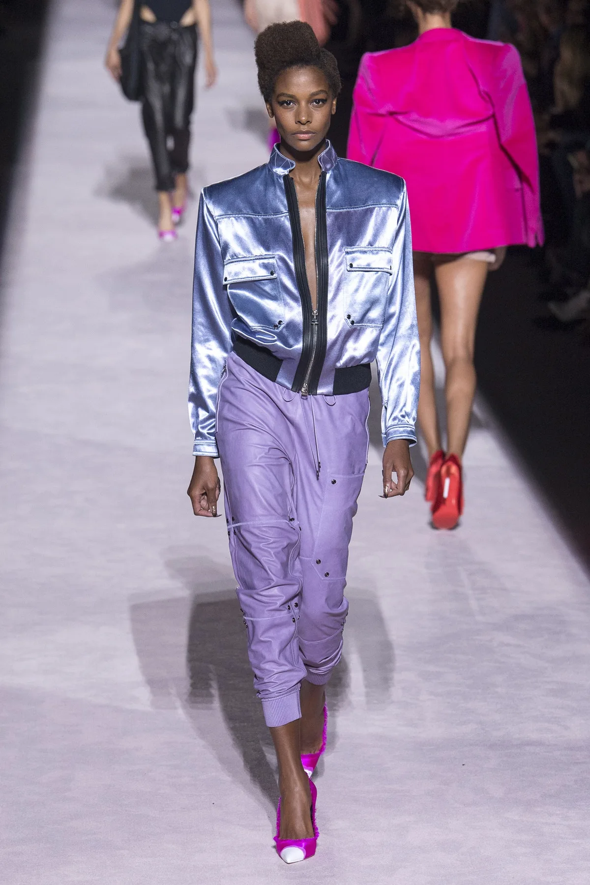 Bộ sưu tập Mùa Xuân Tom Ford 2018: Sự mê hoặc thuần túy Bộ sưu tập Mùa Xuân Tom Ford 2018: Sự mê hoặc thuần túy