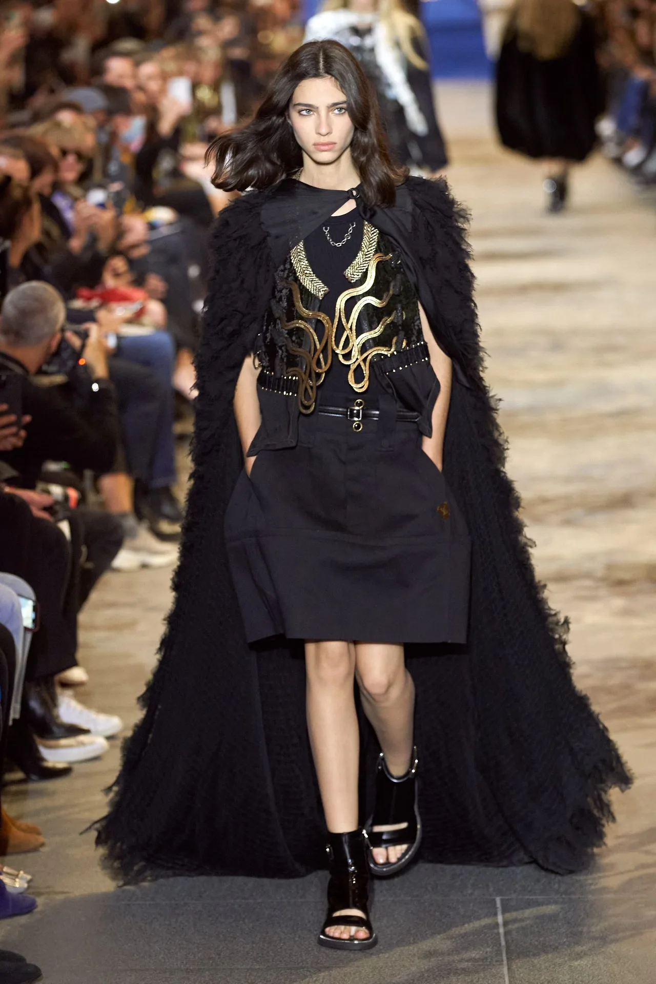Louis Vuitton áo choàng đen