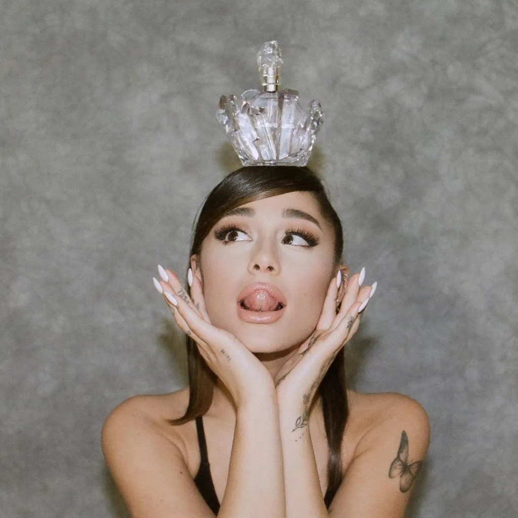Bí quyết đằng sau vẻ đẹp của nàng "tiểu diva" Ariana Grande Bí quyết đằng sau vẻ đẹp của nàng "tiểu diva" Ariana Grande