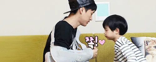 Những khoảnh khắc "kẹo ngọt" của thủ lĩnh nhóm Epik High và thiên thần Haru