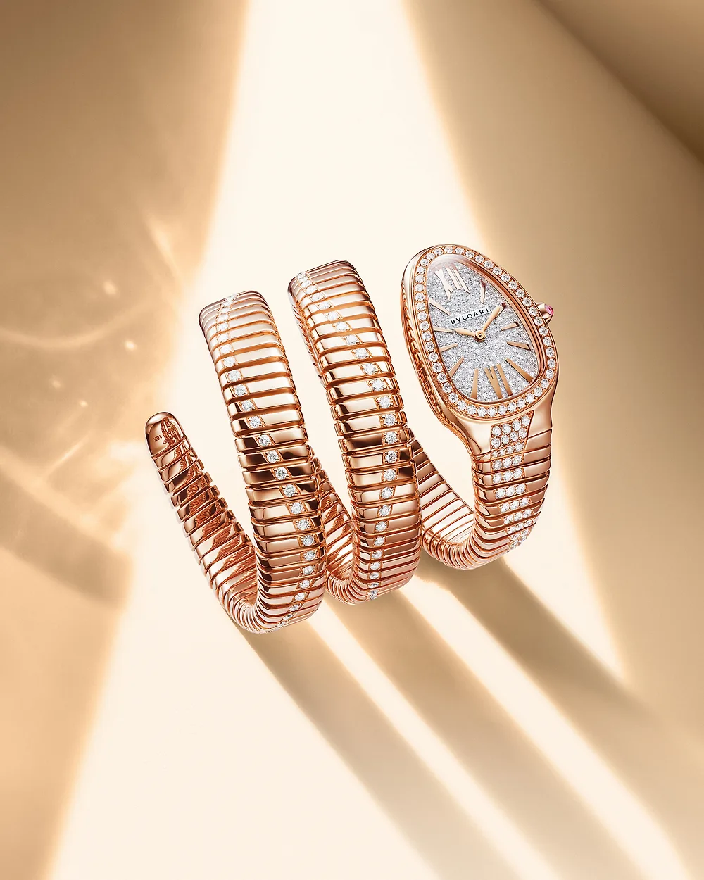 mẫu đồng hồ Serpenti Tubogas Infinity của Bvlgari