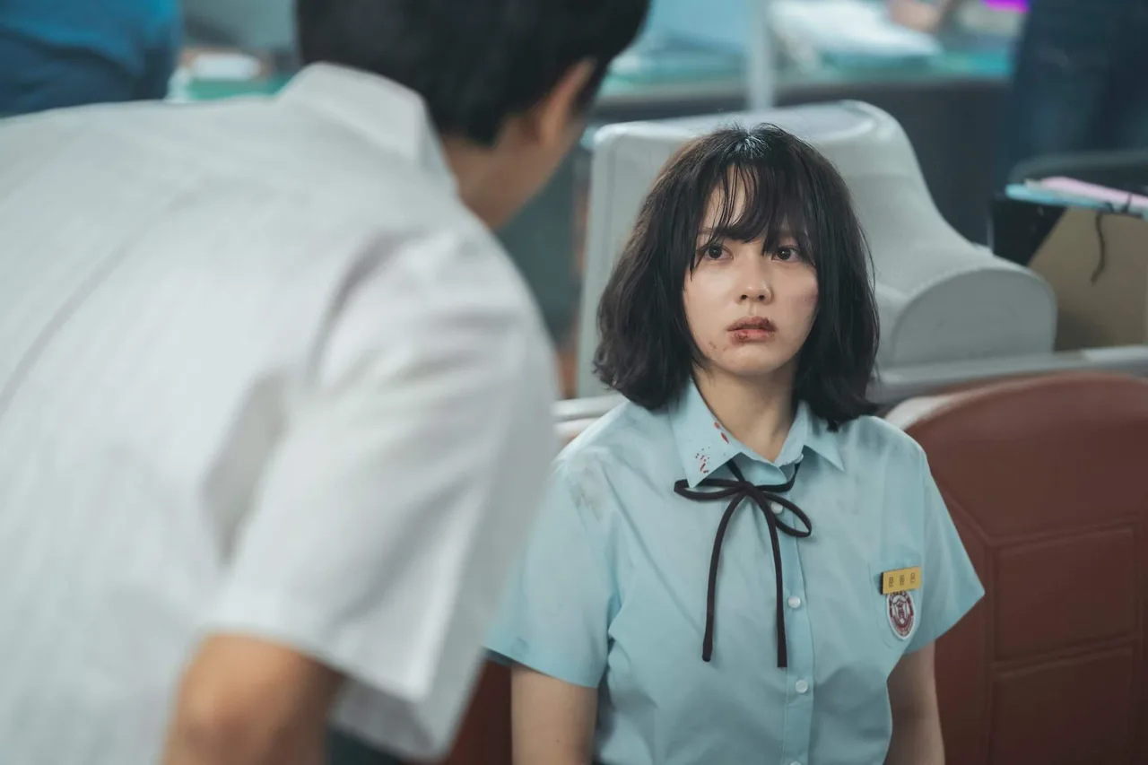 Moon Dong Eun trong the glory