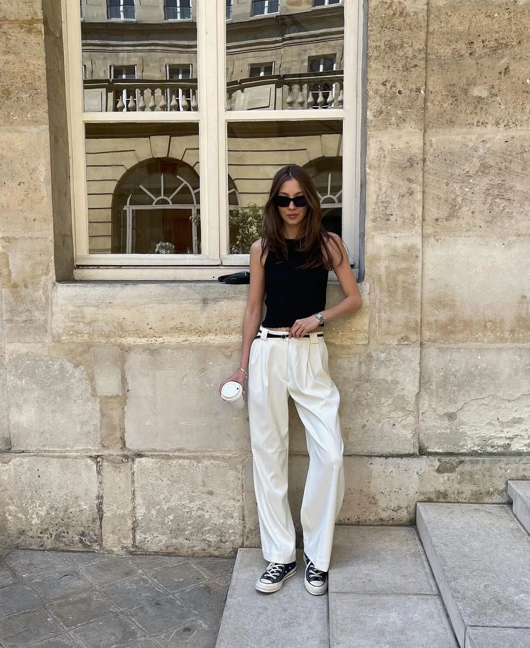 thời trang tối giản của gái Pháp với áo blazer với quần tây
