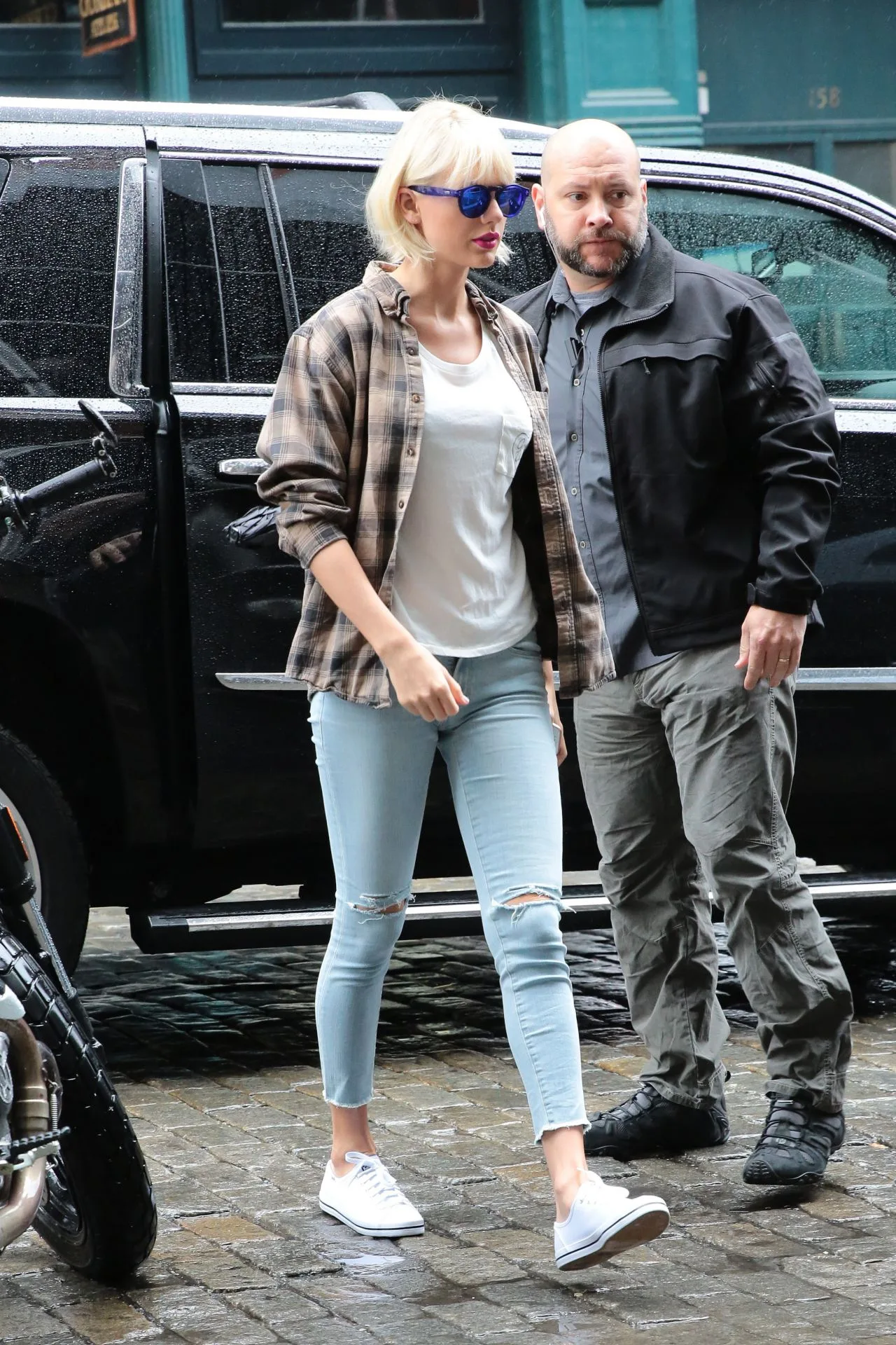Quá trình lột xác hoàn hảo của Taylor Swift sau 10 năm ca hát - ELLE VN