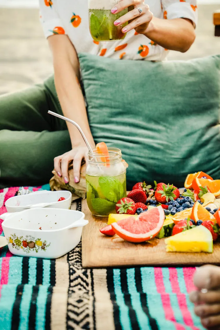 những thức uống giải nhiệt detox không chứa calo là sự lựa chọn không tồi bởi có thể lấp đầy dạ dày và khiến bạn không thế đói. những thức uống giải nhiệt detox không chứa calo là sự lựa chọn không tồi bởi có thể lấp đầy dạ dày và khiến bạn không thế đói.