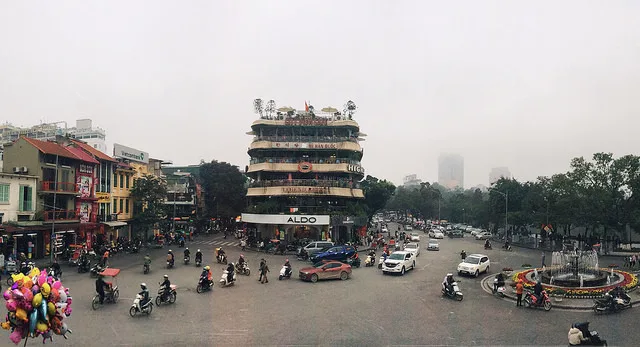 quảng Trường Đông Kinh Nghĩa Thục.