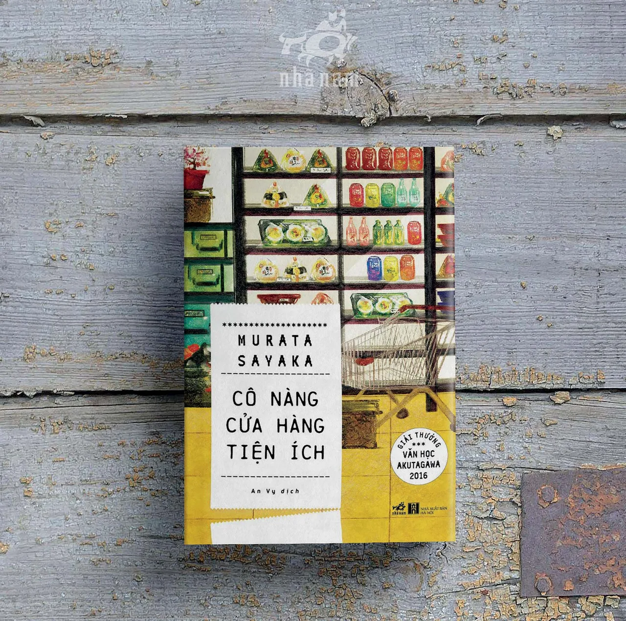Cô nàng cửa hàng tiện ích định kiến xã hội Cô nàng cửa hàng tiện ích định kiến xã hội