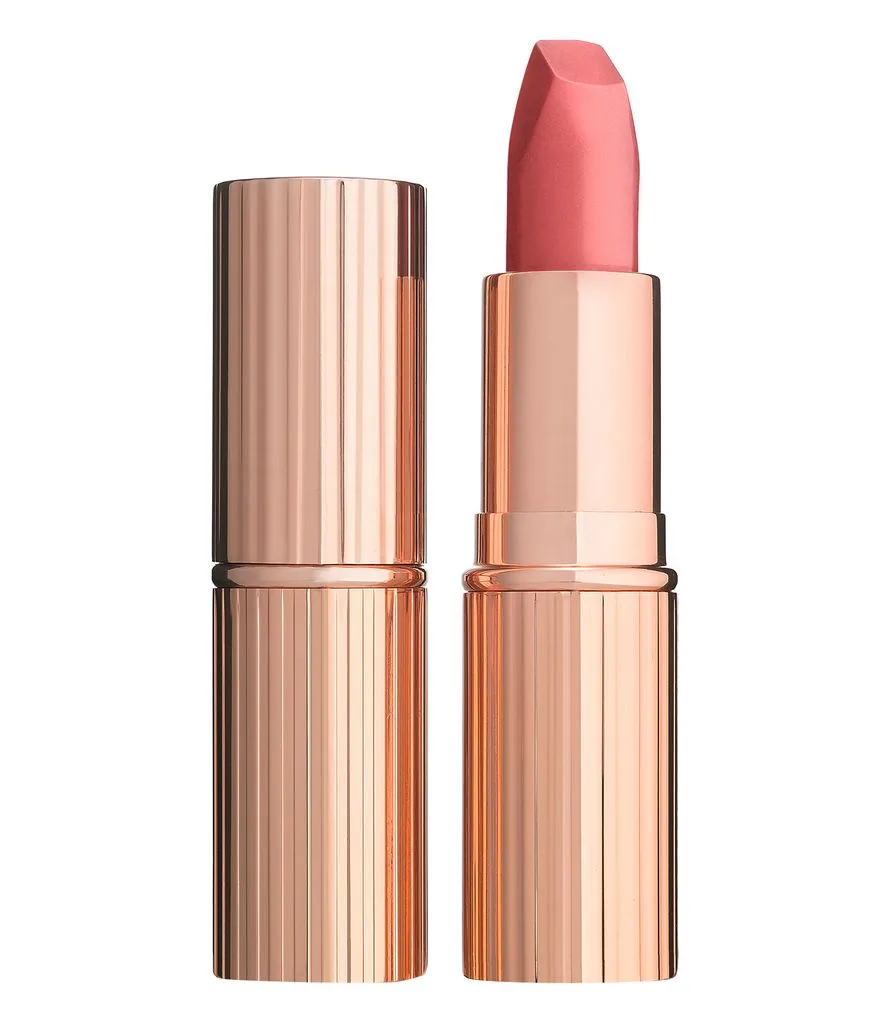 son lì Charlotte Tilbury Matte Revolution. son lì Charlotte Tilbury Matte Revolution.