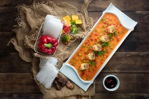 Những món ăn chay không chỉ được chăm chút để mang vị ngon nhất mà còn được bày biện khéo léo.