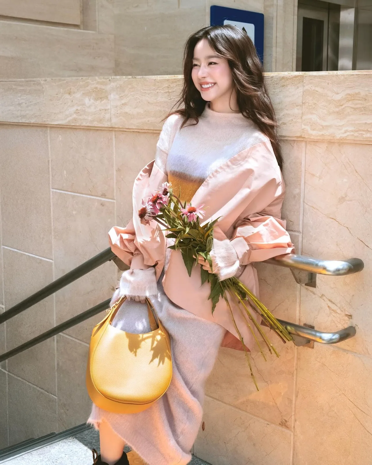 Hồng phấn, lavender nhạt giúp bạn nâng niu những xúc cảm ngọt ngào, tươi mới