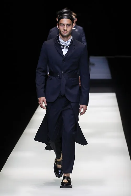 Emporio Armani mang den hinh anh ve sumurai hiện đại
