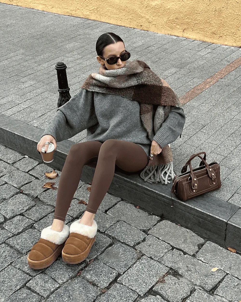 burlakanastya diện boots UGG